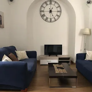 Elle's House Savone